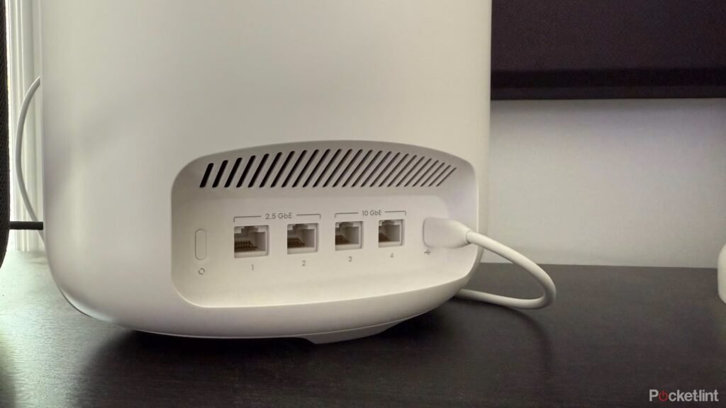 4 things you can do with the USB ports on your Wi-Fi router