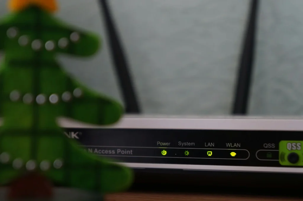 5 Things You Can Do With the USB Port on Your WiFi Router 5 Things You Can Do With the USB Port on Your WiFi Router