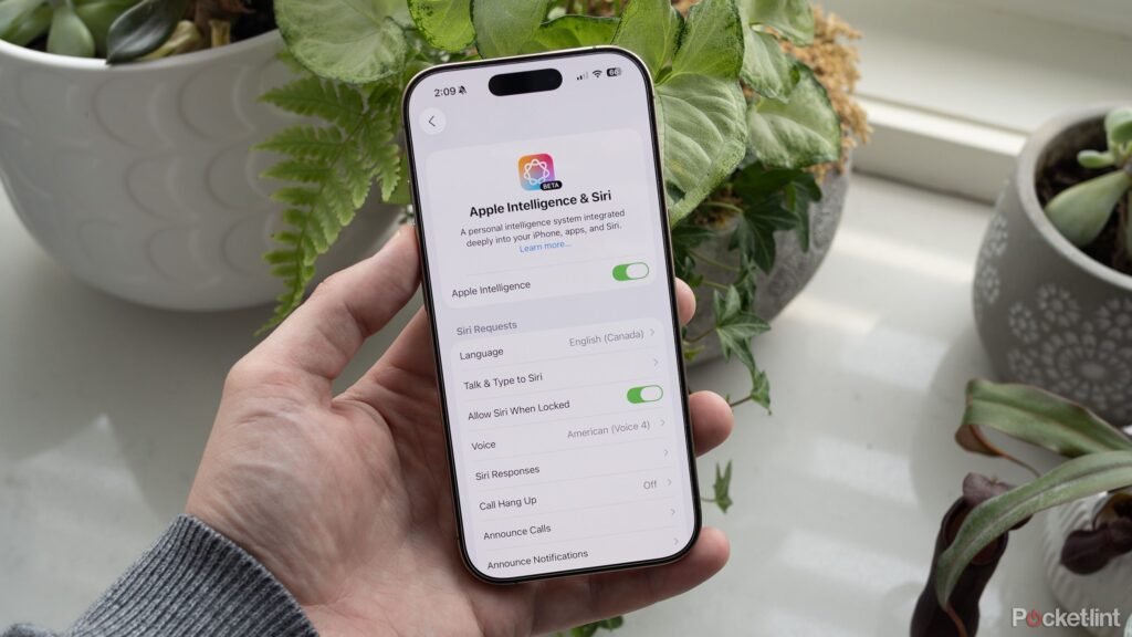 Apple reportedly working on "stripped-down" AI chatbot to compete with ChatGPT and Gemini