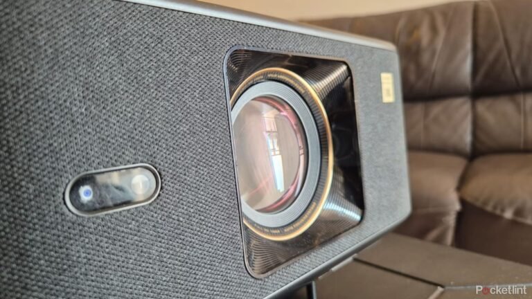 Buying a projector is useless until you know throw