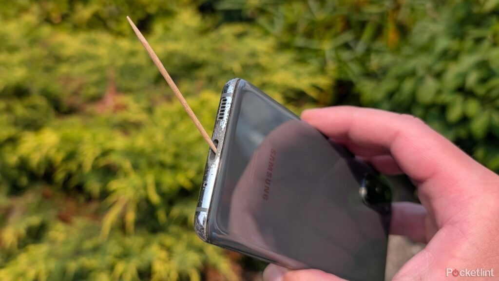 I broke my phone with pocket lint, leaving me with (expensive) pocket junk