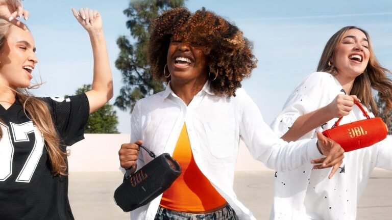 It’s not too late to get the loud JBL Charge 6 at a sweet discount