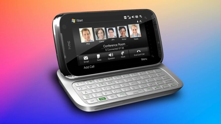 Now That Phones Are Thin, Bring Back the Physical Keyboard