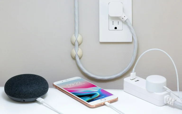 Do USB Wall Outlets Use Power When Nothing Is Plugged In?