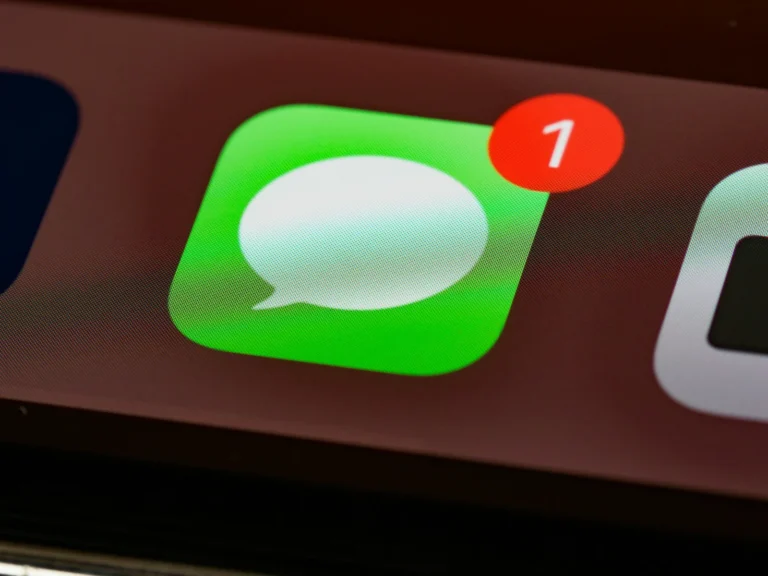 GIF Keyboard Missing From Your iPhone? Here’s Where to Find It