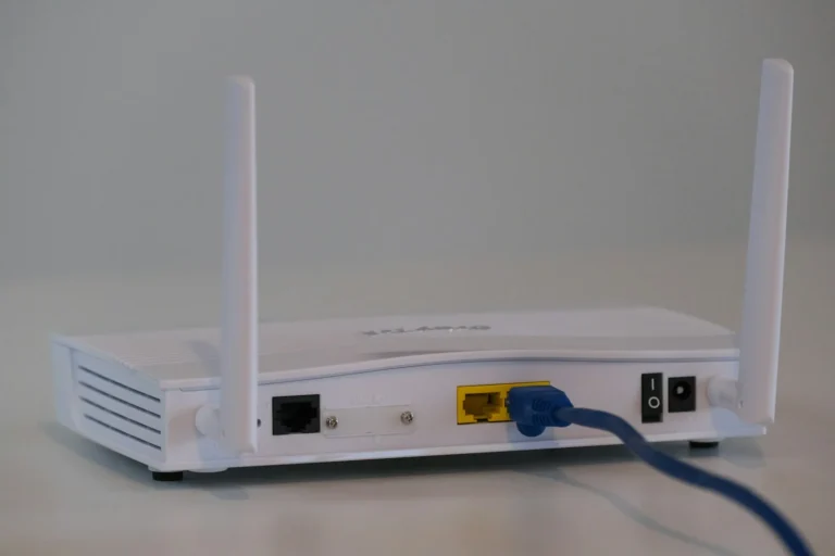 GL.iNet Flint 3 WiFi 7 Router: Specs, Price and Who Should Buy It