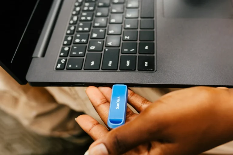 How to Make and Use a Windows Recovery Drive (Windows 11 and 10)