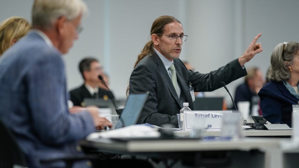 Bonkers CDC vaccine meeting ends with vote to keep COVID shot access
