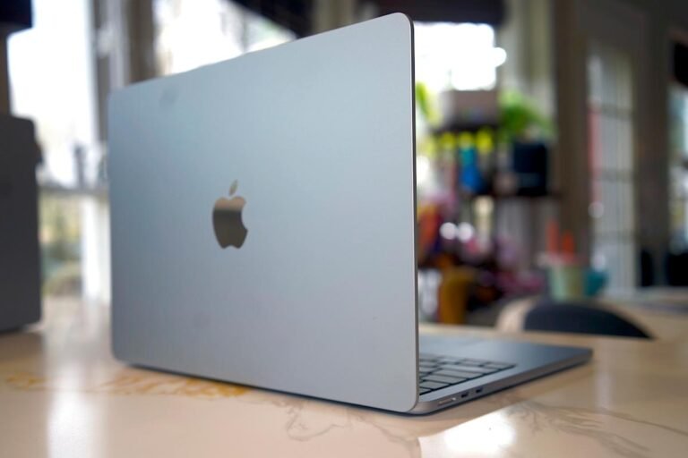 Get up to $500 off gear from Apple, Dyson, Shark, Sony and others