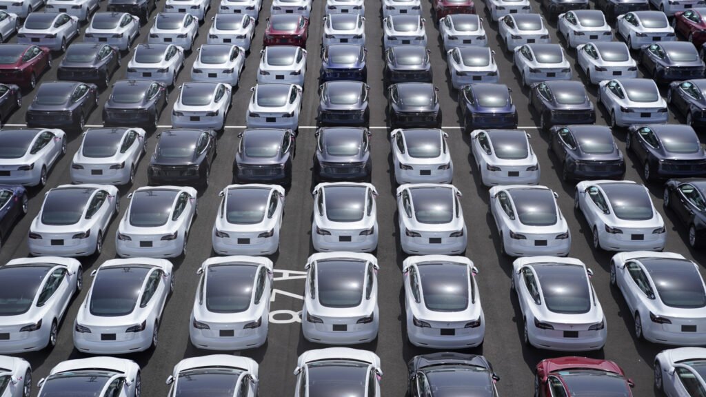 Tesla reverses sales decline in Q3, sells 50k more cars than it built