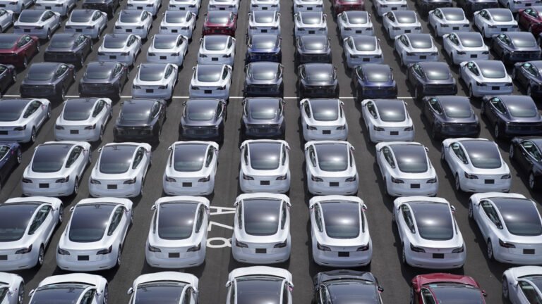 Tesla reverses sales decline in Q3, sells 50k more cars than it built