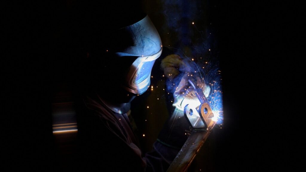 Healthy 18-year-old welder nearly died of anthrax—the 9th such puzzling case Healthy 18-year-old welder nearly died of anthrax—the 9th such puzzling case