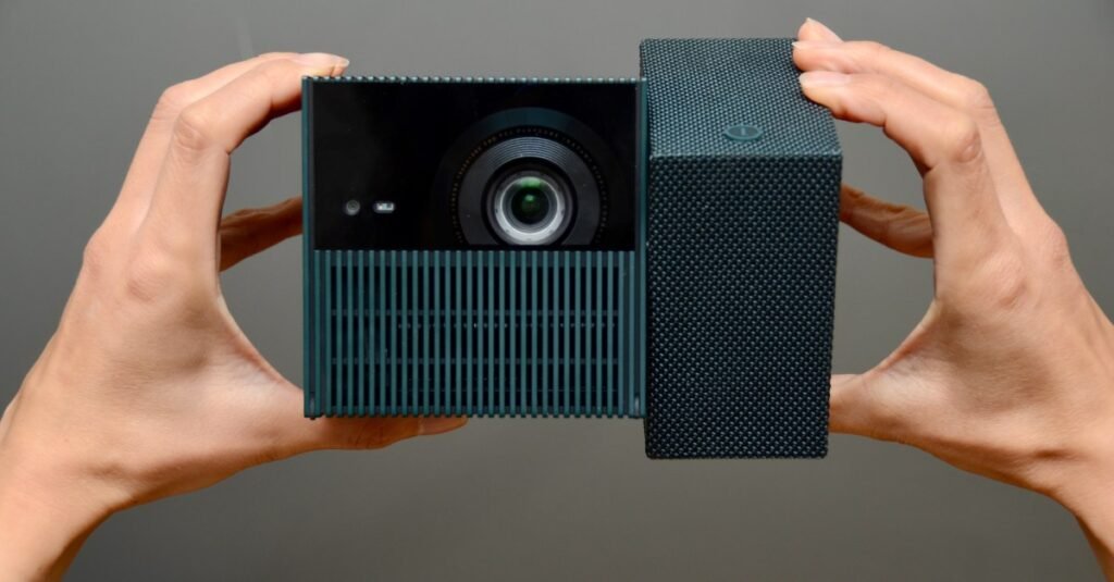 TCL’s PlayCube projector is more fun than a Rubik’s Cube TCL’s PlayCube projector is more fun than a Rubik’s Cube