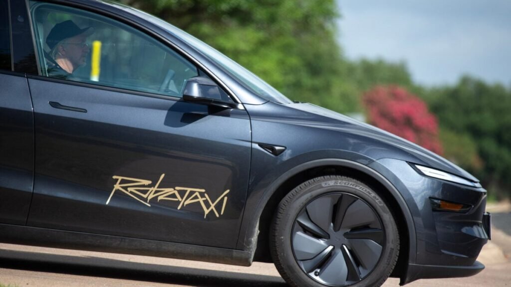 Tesla Appears to Have Moved Its Robotaxi Safety Monitors to a More Sneaky Location