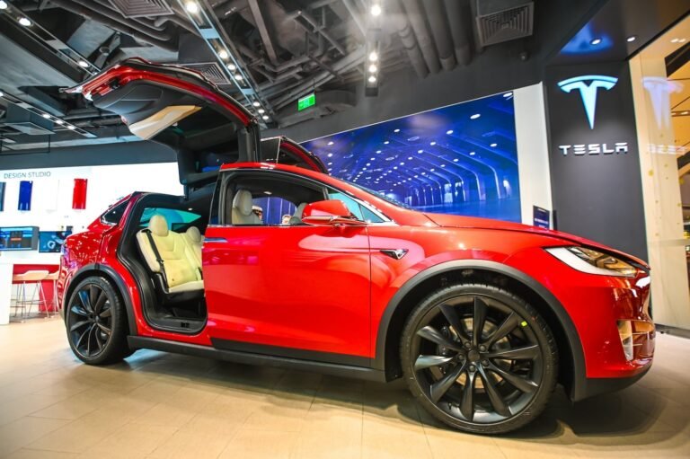 Tesla Kills Models S and X