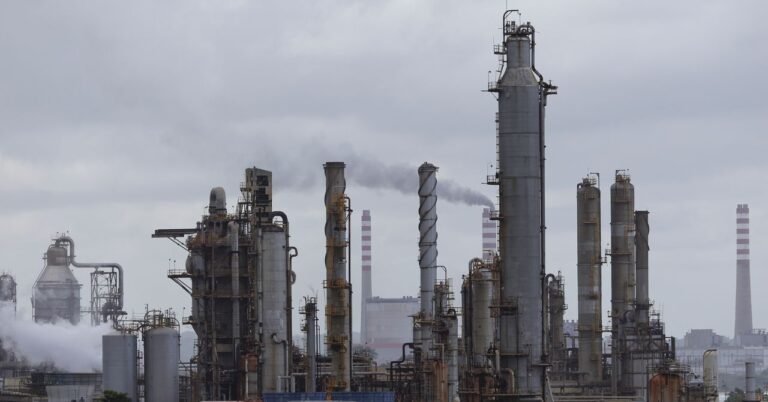 Trump Wants Venezuela’s Oil. Getting It Might Not Be So Simple