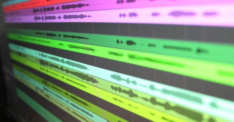 ‘Hey, that’s my voice!’ Veteran broadcaster claims Google stole his voice for AI tool