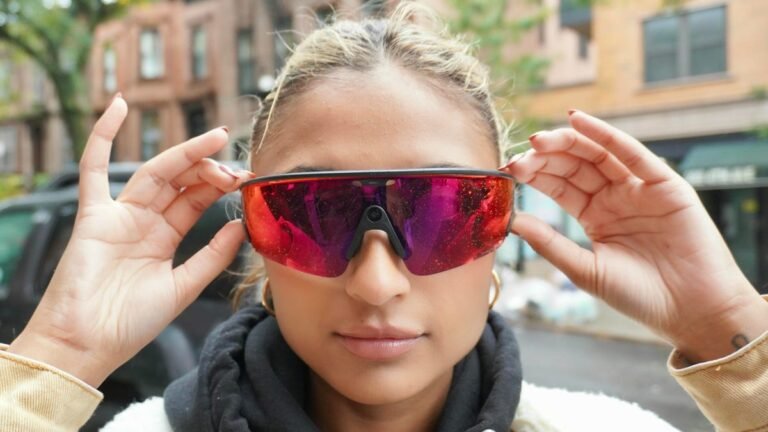 How the Oakley Meta smart glasses beat my Ray-Bans on a 5-mile test walk