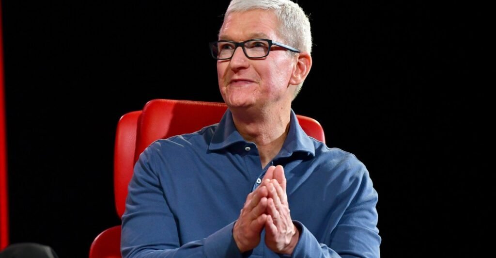 Jeffrey Epstein arranged a meeting with Tim Cook for the former head of Windows