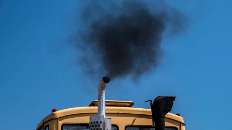 Lawsuit: EPA revoking greenhouse gas finding risks “thousands of avoidable deaths”