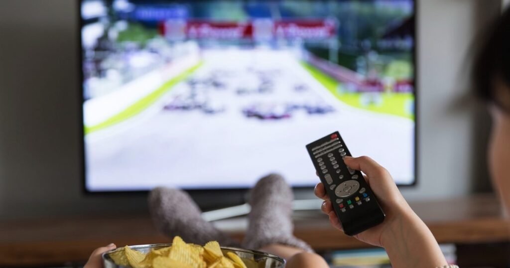 The “dumb” TV pivot: why your next screen shouldn’t be smart The "dumb" TV pivot: why your next screen shouldn't be smart