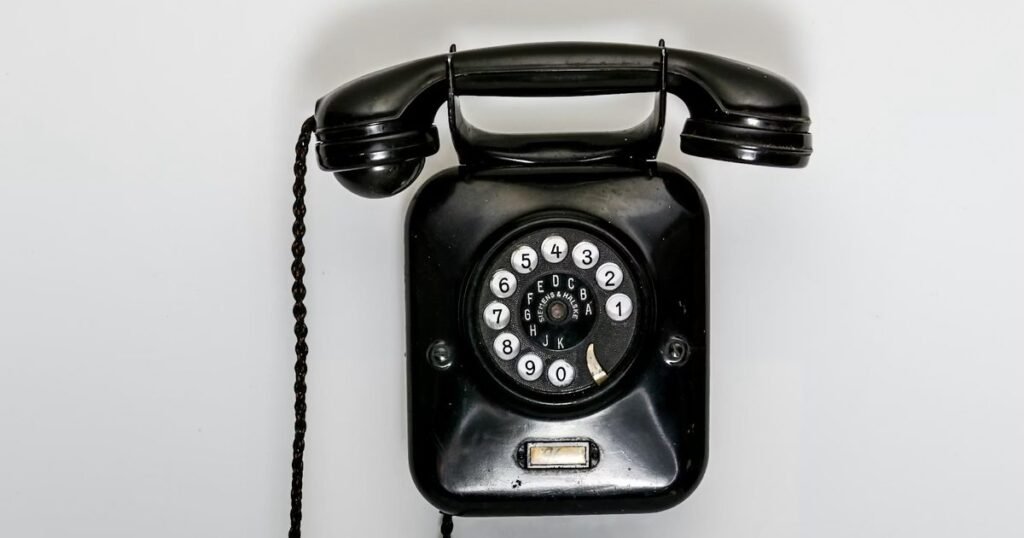 President Trump’s iPhone is becoming a problem for officials