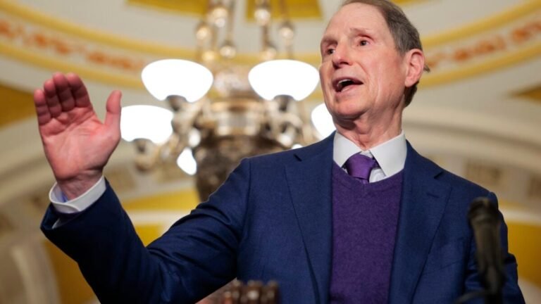 Sen. Wyden Warns of Mass Surveillance Amid Pentagon’s Fight With Anthropic