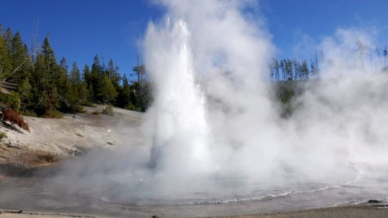 World’s Biggest Acidic Geyser Springs Back to Life After Years of Dormancy