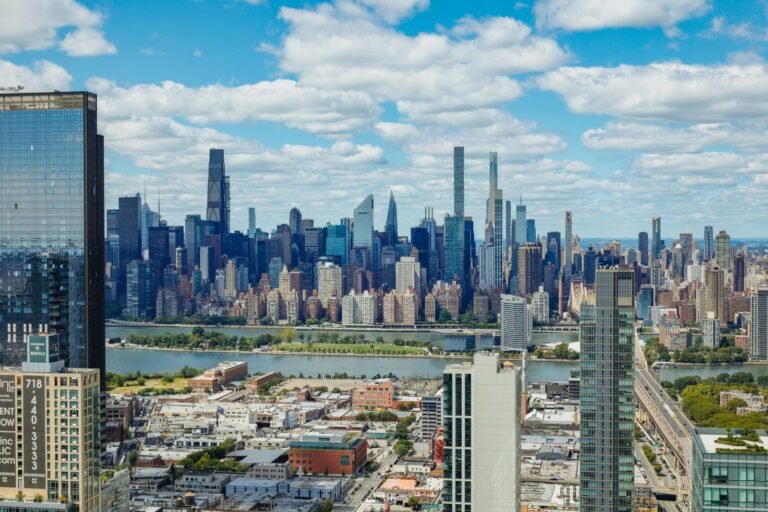 New York vs Florida: Which State Is Better to Move To?