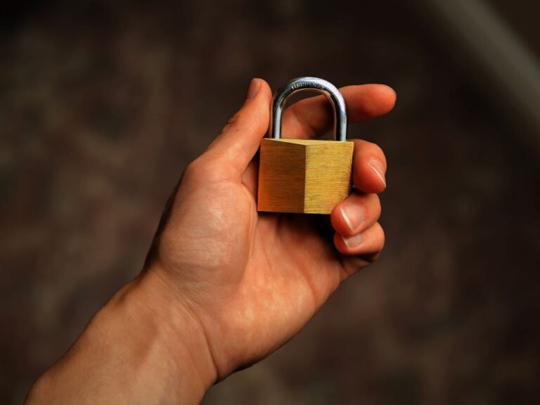 How to Create Strong Passwords and Use a Password Manager
