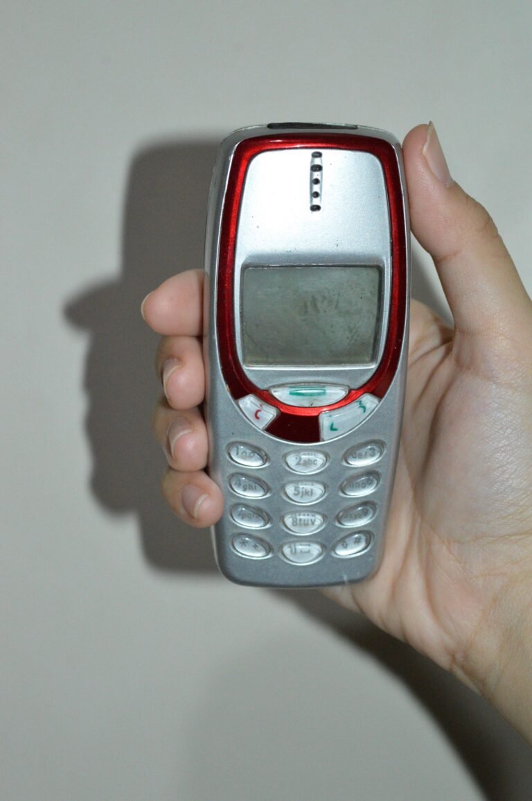 HMD’s New Nokia Feature Phones Just Got an AI Button Nobody Asked For