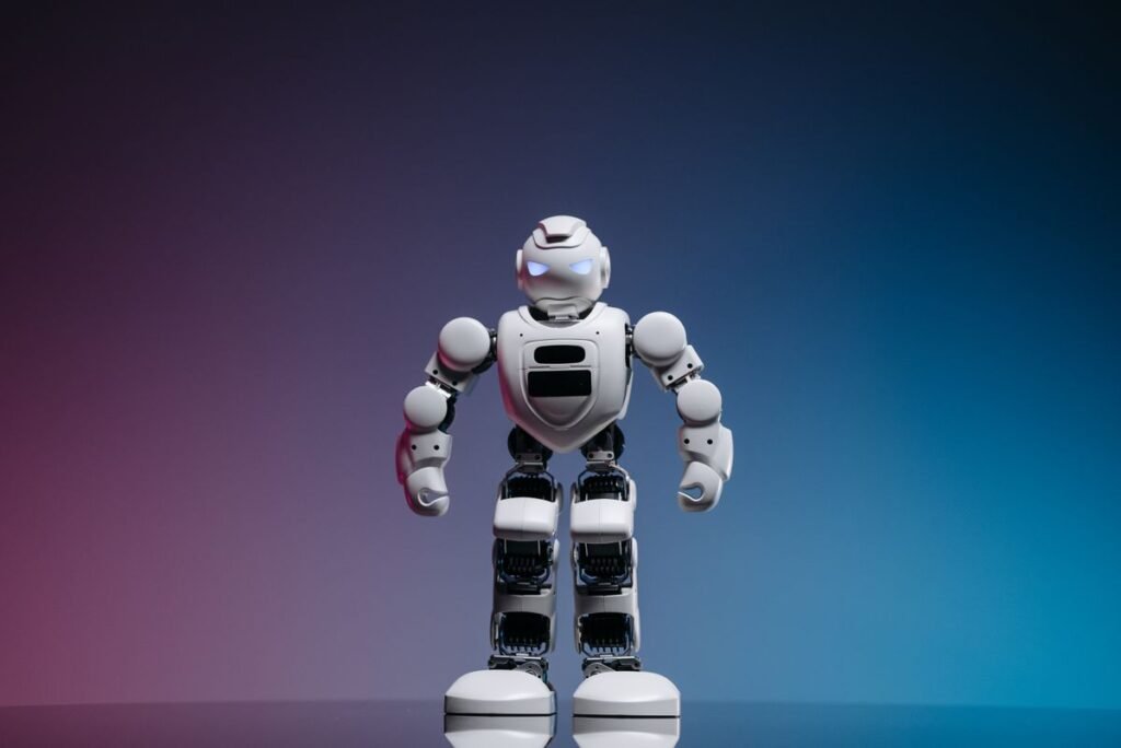 A small robot representing artificial intelligence for beginners