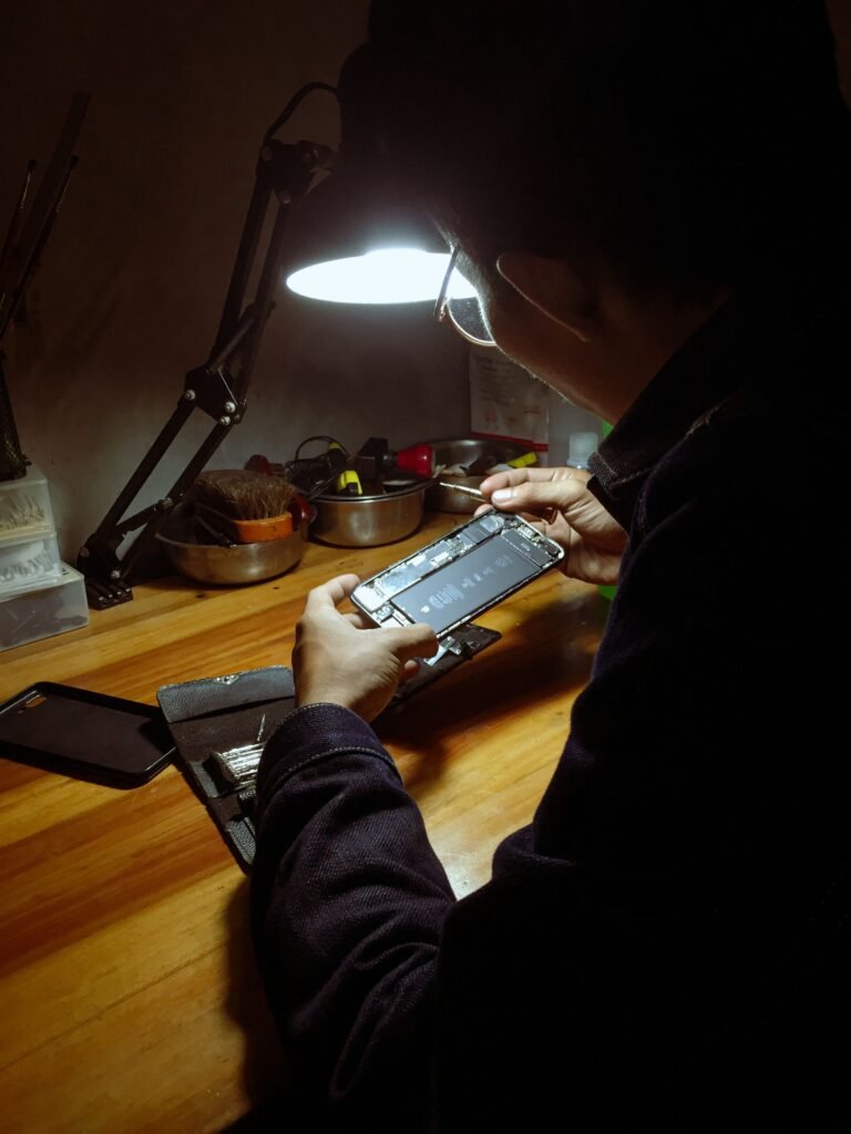 The Only Phone With a Perfect Repair Score Just Went on Sale in America for $649