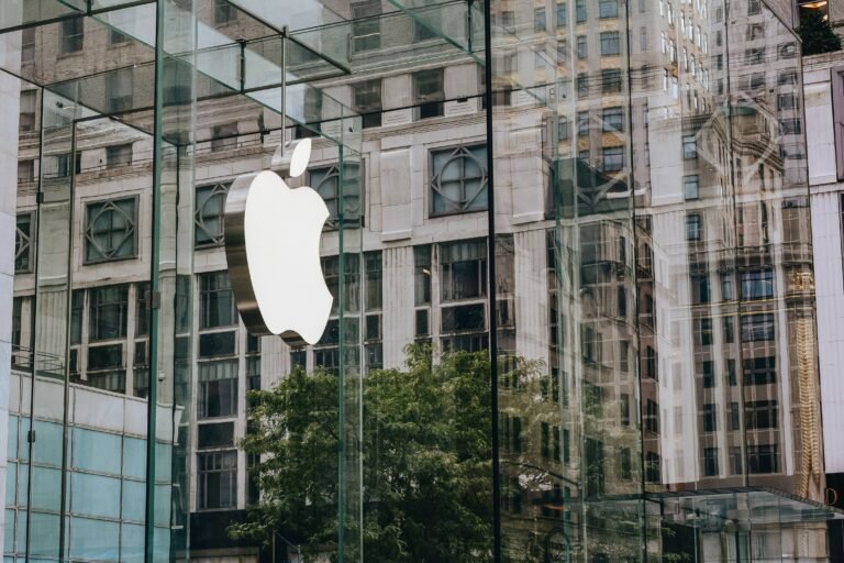 Apple’s New CEO Gets $58 Million. He Only Keeps Most of It If the Stock Wins.