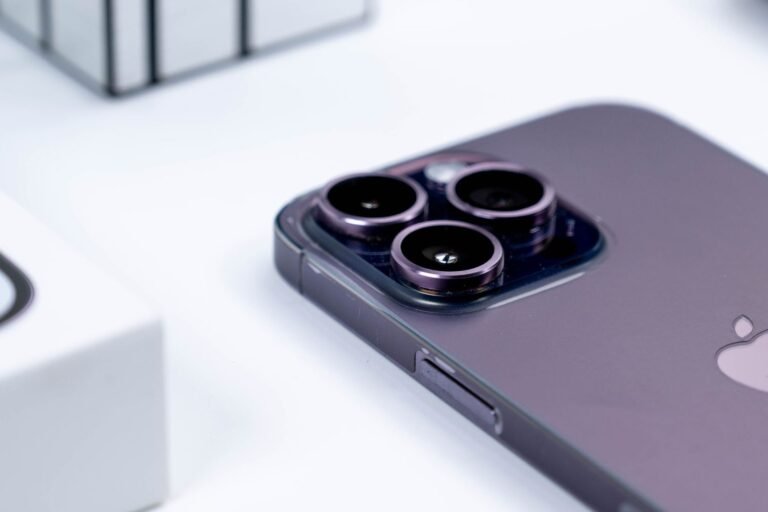 Oppo’s New Flagship Has Three 200MP Cameras. Last Year’s Had Three 50MP Ones.