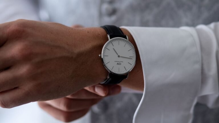 Best Hybrid Smartwatches in 2026: Analog Looks, Real Battery Life