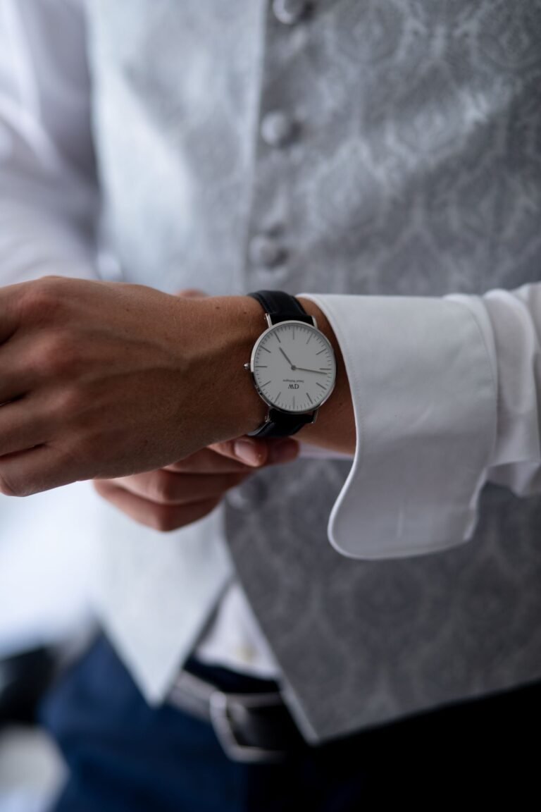 Best Hybrid Smartwatches in 2026: Analog Looks, Real Battery Life