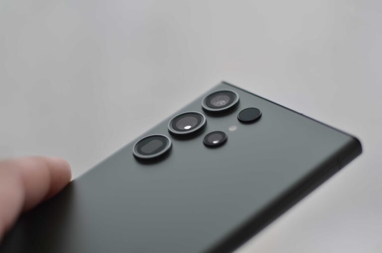 Samsung Is Cutting the Galaxy S27 Ultra to Three Cameras. The Physics Says Relax.