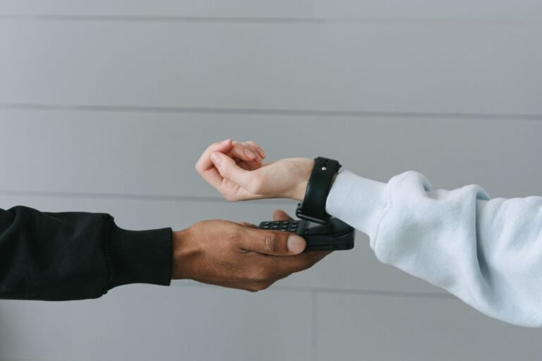 Best Smartwatch With No Subscription in 2026: Garmin, Apple and What to Avoid