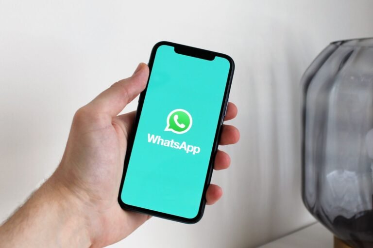WhatsApp Finally Lets You Schedule Messages. The Clever Part Is What Happens When Your Phone Is Off.