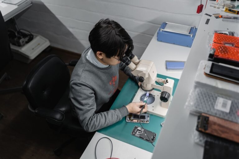 iFixit Gave the iPhone Duo a Record Foldable Score. Its Inner Screen Still Costs $999 to Replace.