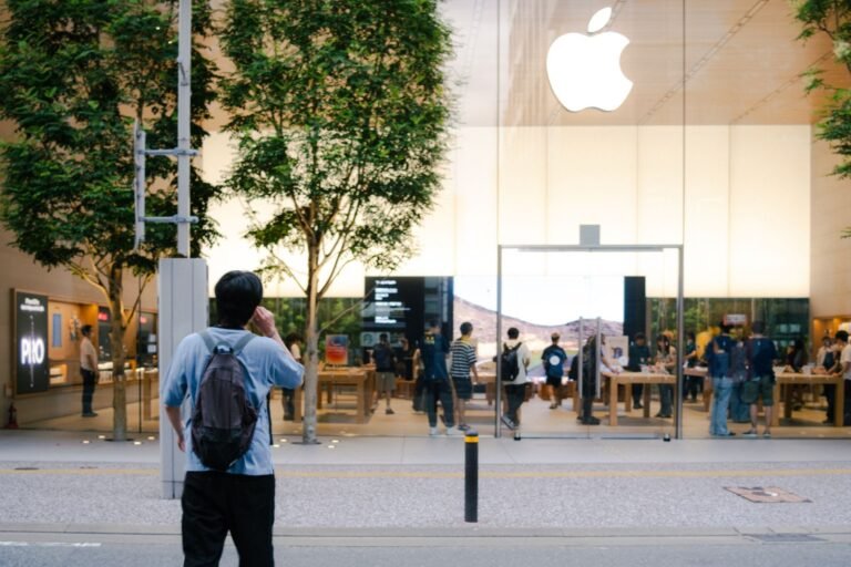 Apple Added a Pre-Order Dress Rehearsal for the iPhone Duo. The Reason Is a 60% Yield.