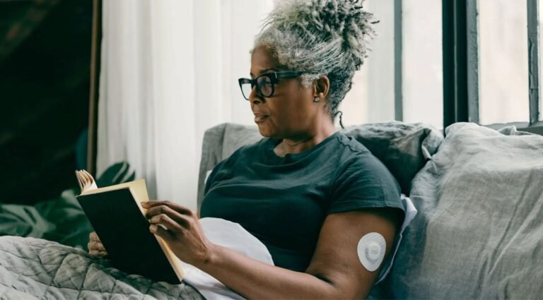 Smartwatch for Diabetics in 2026: What Works With Dexcom and Libre
