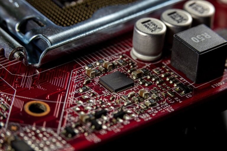 Snapdragon Wear Elite Explained: What Qualcomm’s New Smartwatch Chip Really Changes